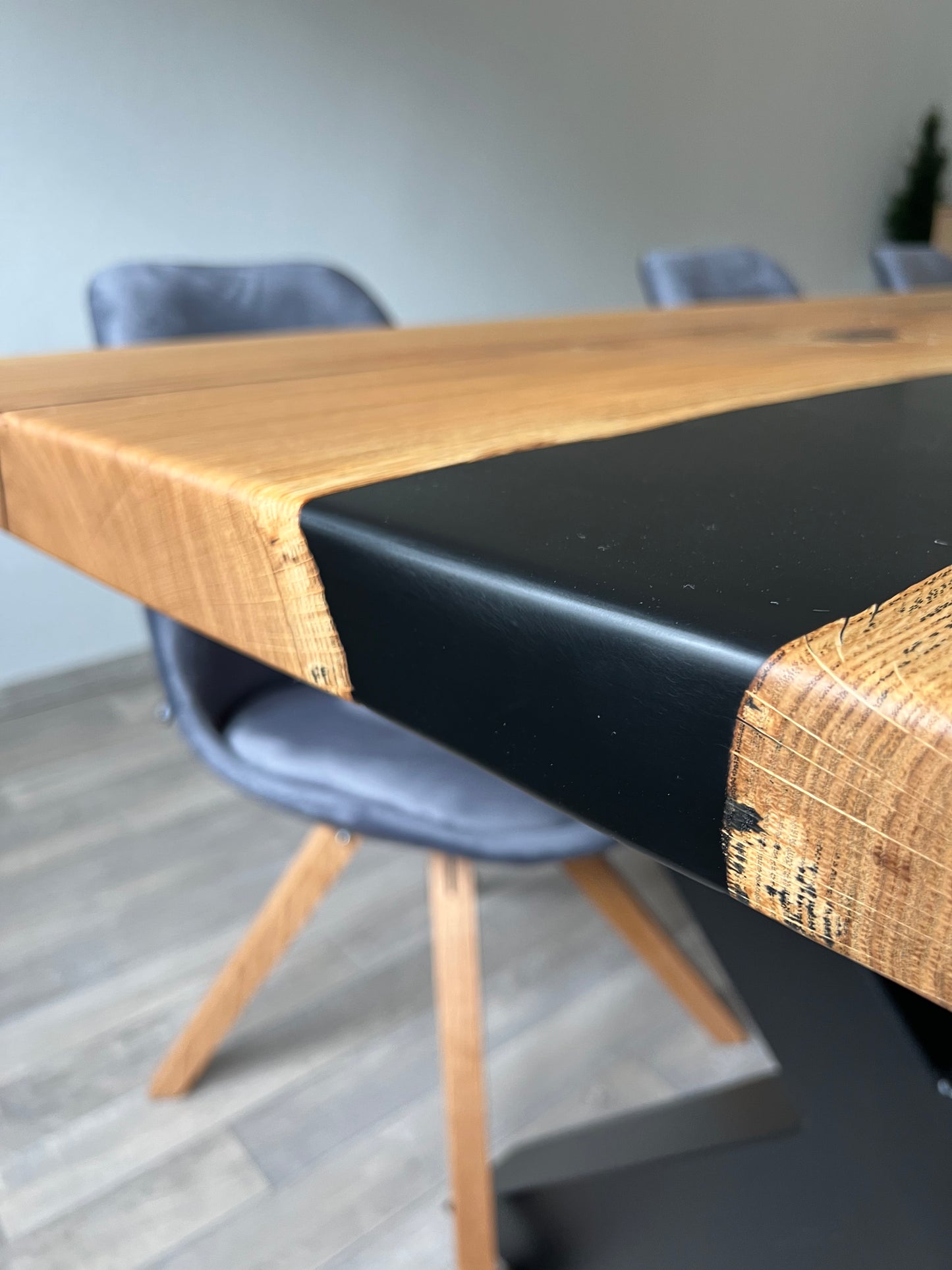 Eichentisch Epoxidharz Rivertable 240 x 100cm