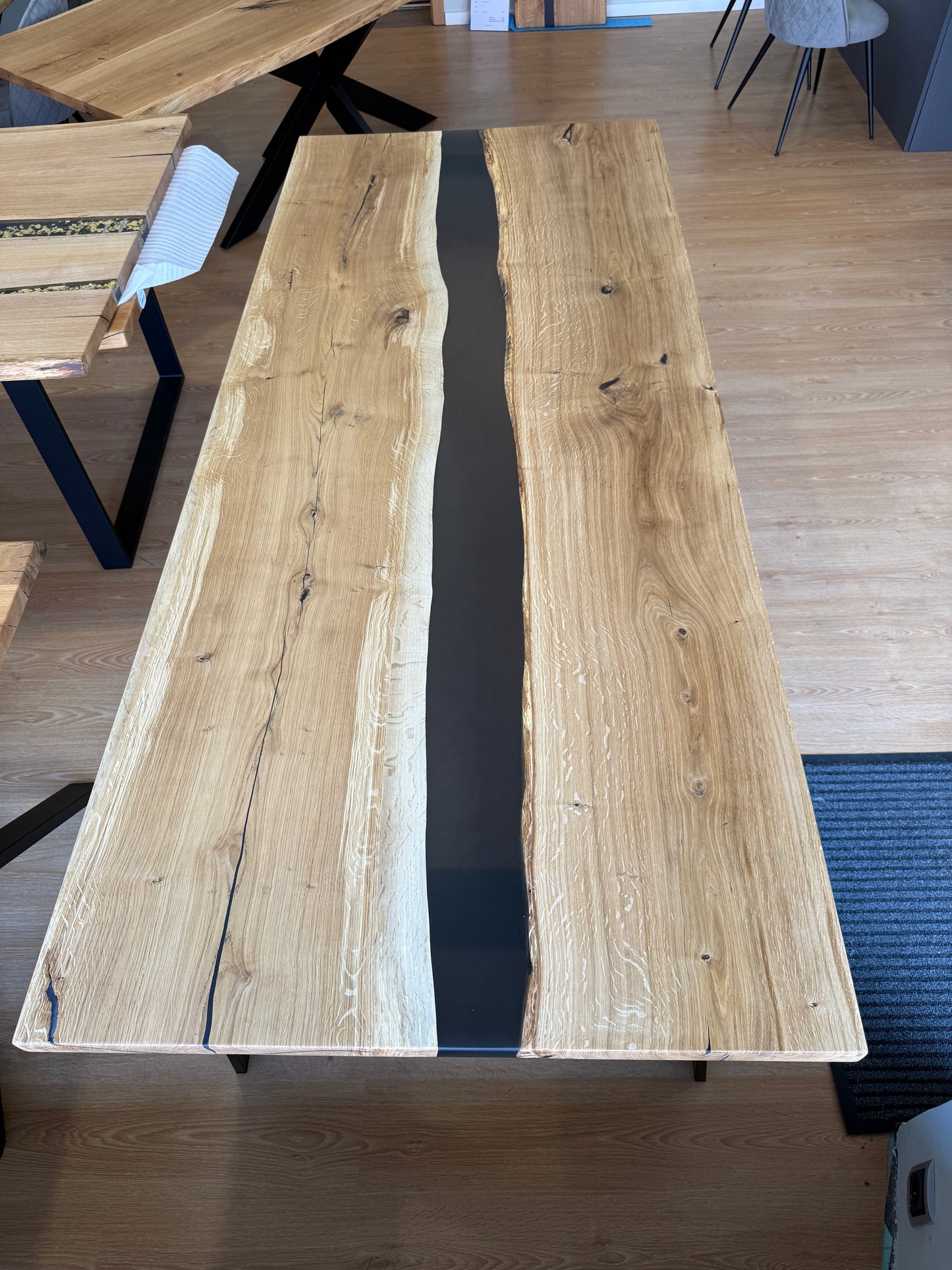 Eichentisch Epoxidharz Rivertable 240 x 100cm