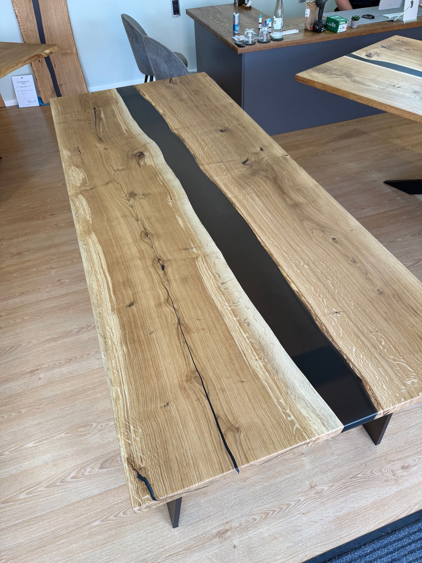 Eichentisch Epoxidharz Rivertable 240 x 100cm